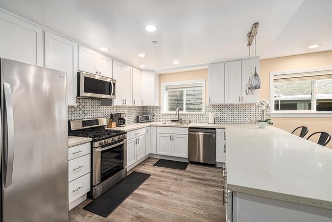 Photo - 2531 Wallace St