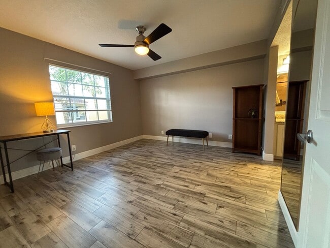 Photo - 1035 Lake Shore Dr Unit 202