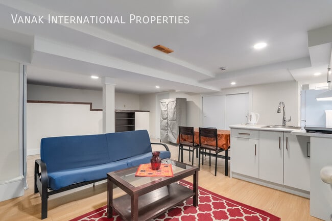 Furnished  Studio Northvan