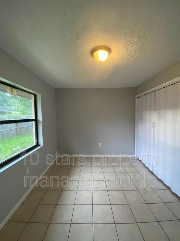 Photo - 1413 E 99th Ave Unidad B