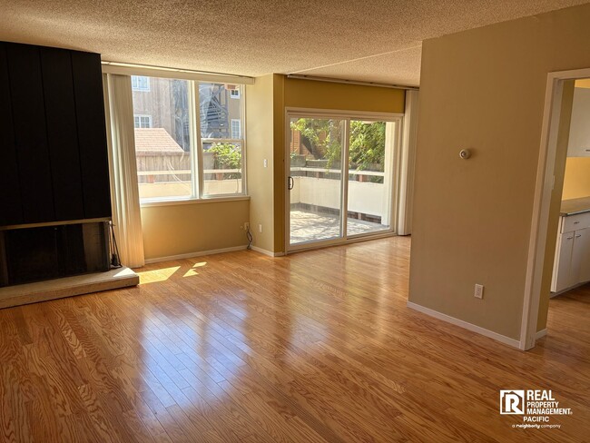 Photo - 2601 College Ave