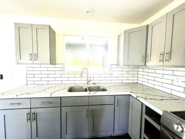 Photo - Lovely 3 Bedroom 2 Bath in HPP