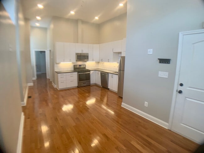 Photo - 227 E Biddle St Unit 1F