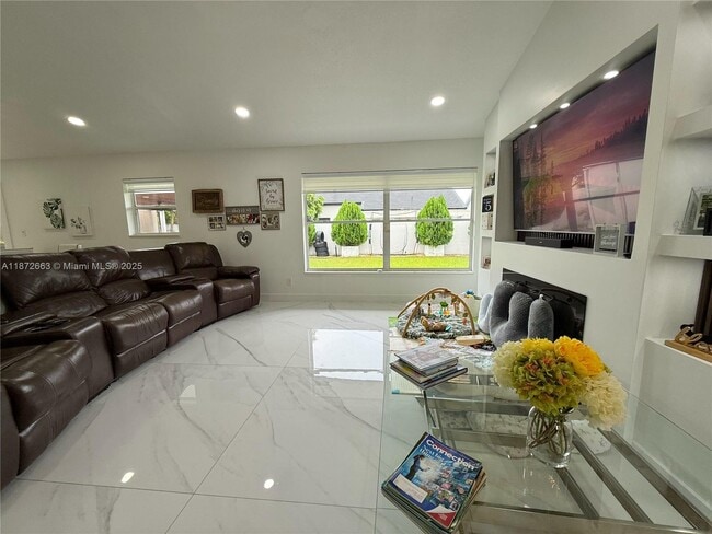 Building Photo - 14550 SW 166th Ter Rental
