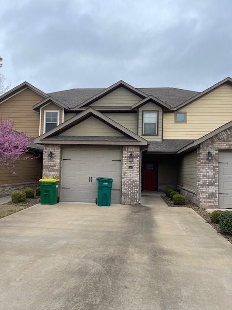 Building Photo - 186 Old Farmington Rd