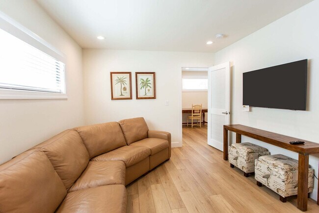 588 111th Ave N Unit SI ID1504179P