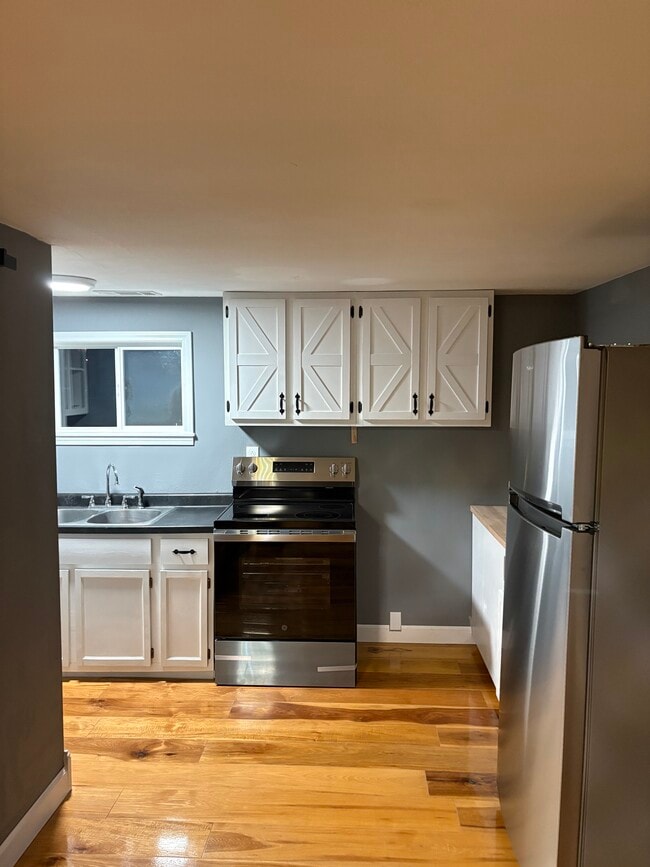 Photo - 355 S 6th St Unit B