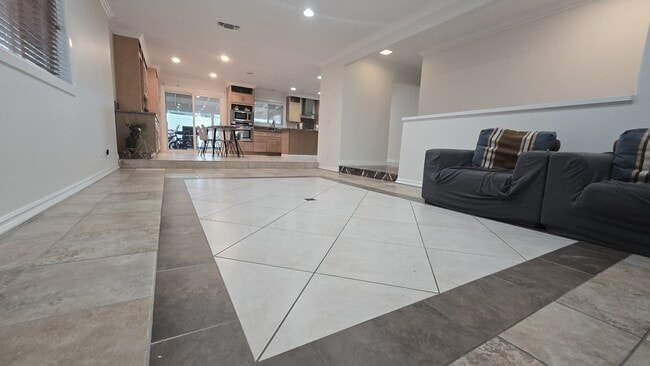 Photo - 2744 E Bennett Ave