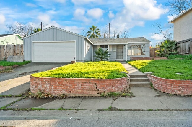 Building Photo - 4184 Cornelia Way