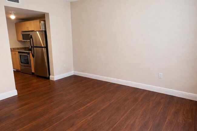 Photo - 533 NE 3rd Ave Unidad 340