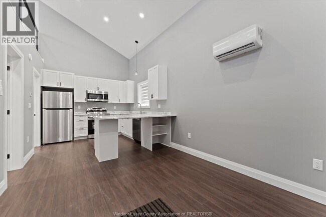 Photo - 1147 Hickory Rd