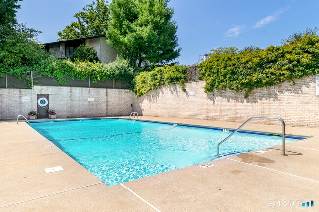 Photo - 73 Courtland Ave Unit 167