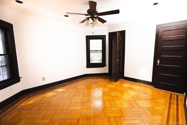 Photo - 769 E 19th St