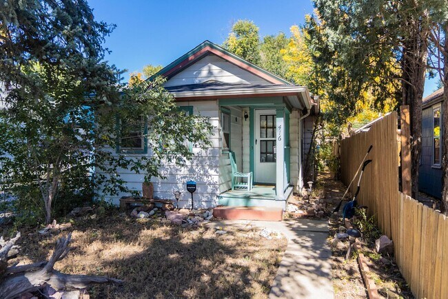 Building Photo - 416 W Kiowa St