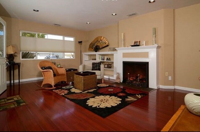 Photo - Hollywood Park Cottage