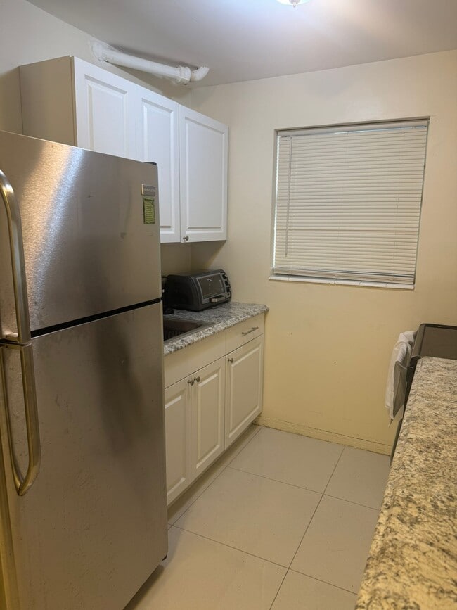 Photo - 300 NE 191st St