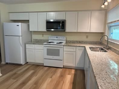 Photo - 6452 109th Ter N