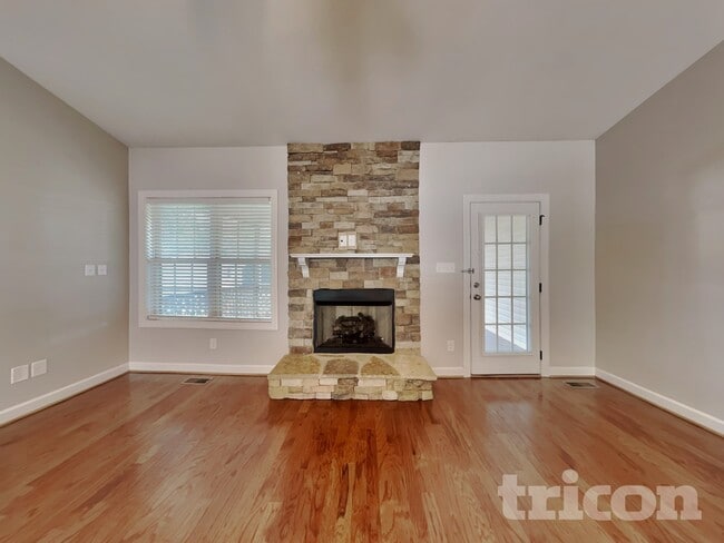 Photo - 102 Pinewinds Ct