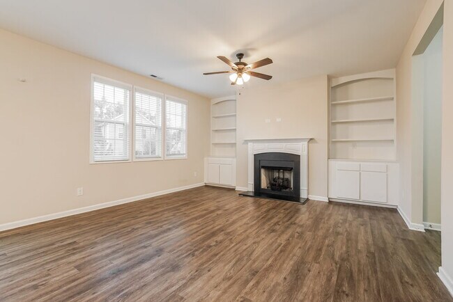 Photo - 536 McCarthy Dr