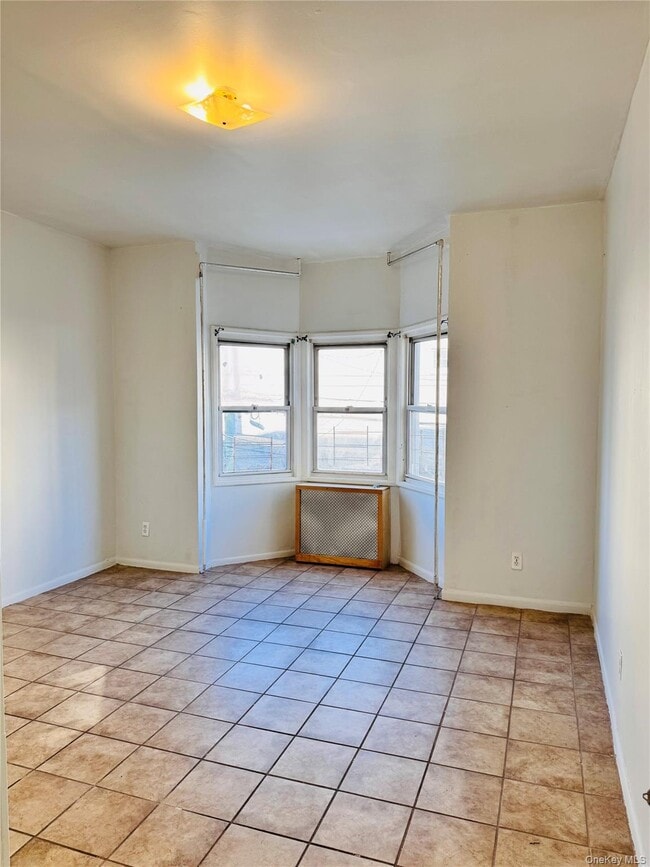 Building Photo - 121 Linden St Unit 2