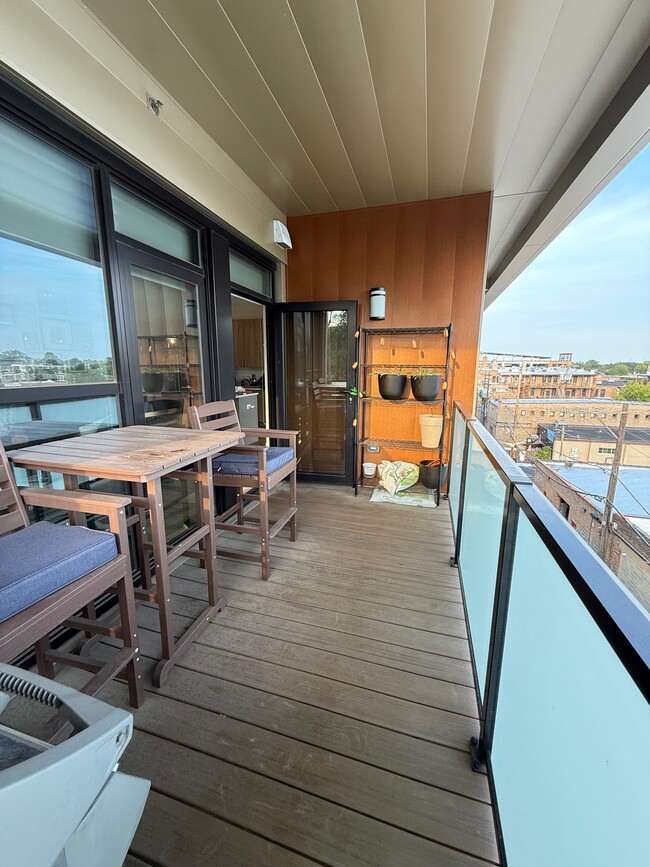 Photo - 835 Lake St Unidad 414