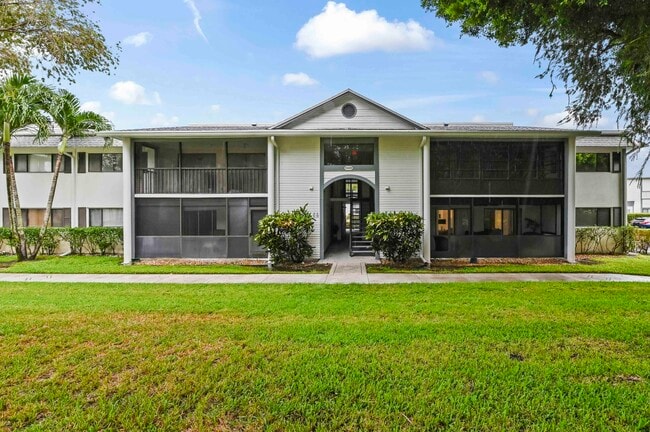 Building Photo - 15449 Lakes of Delray Blvd Unit 102 Rental