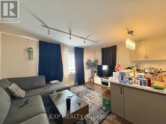 Photo - 5 Paisley Blvd E Unit 104