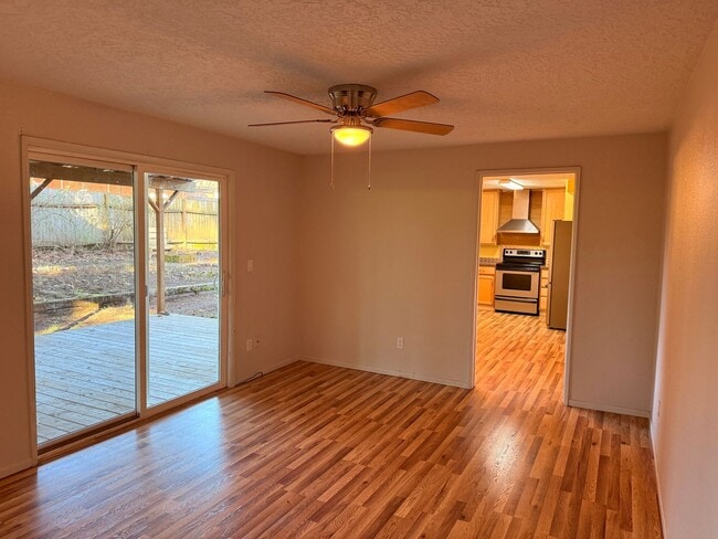 Photo - Super Cute Ranch Style 3 Bedroom 2 Bathroom Home!! Bright Kitchen! Fenced Backyard! Garage!