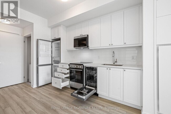 Photo - 51 Clarington Blvd Unité 430