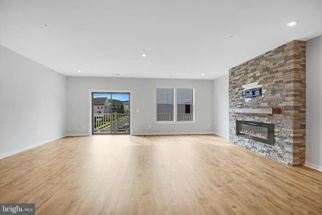 Building Photo - 222 Petite Sirah Terrace SE