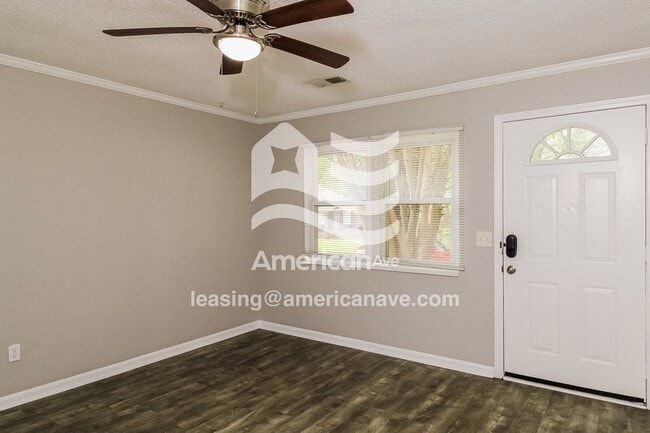 Photo - 1136 Charlotte St