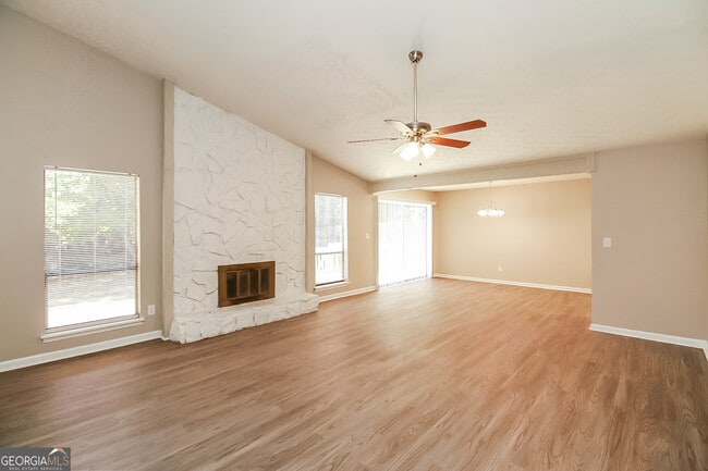 Photo - 8178 Winewood Way