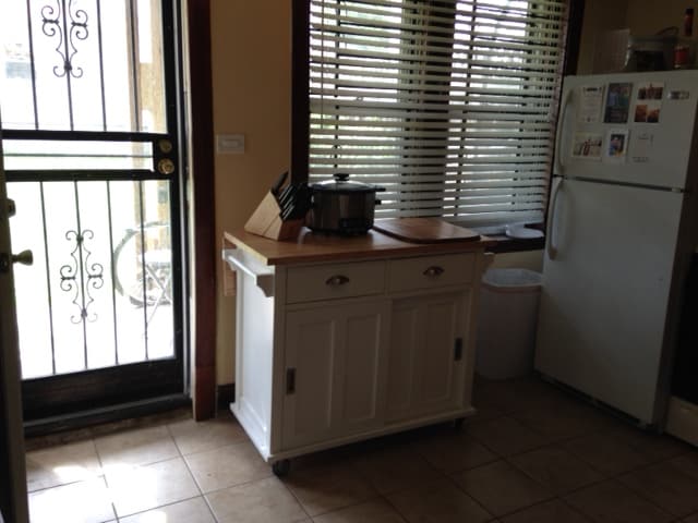 Photo - 1832 N Marshfield Ave Unit 1