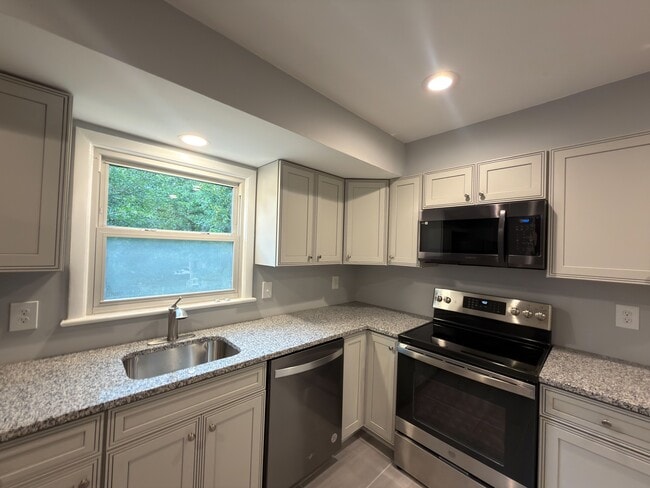 Photo - 9226 Limestone Pl