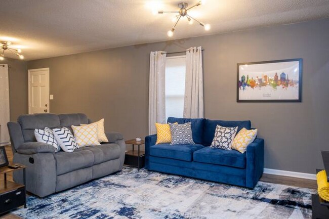 Photo - 905 Angier Ave