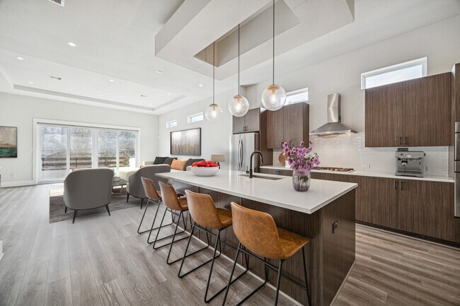 Photo - 1412 Lawrence St