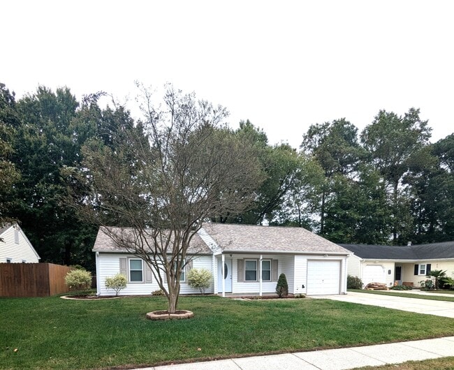 Building Photo - 107 Sandy Lake Dr
