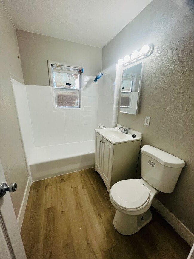 Photo - 500 Unidad #B