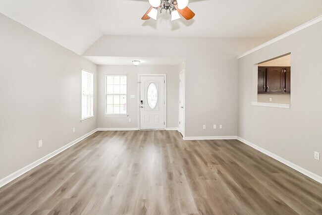 Photo - 5570 Alexandria Ln