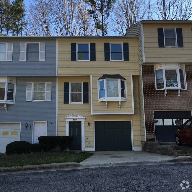 Building Photo - 5907 Dixon Dr Unit 5907 Dixon Drive Rental