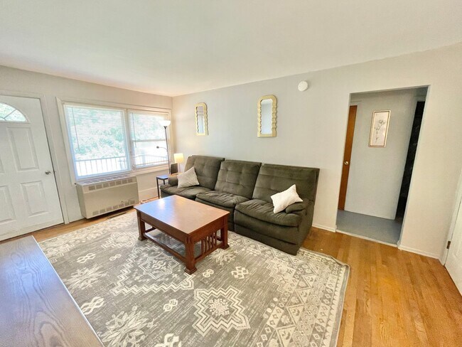 Photo - 203 Harbor Rd Unit 2