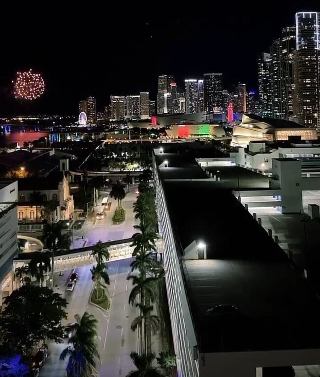 Photo - 1750 N Bayshore Dr Unit 2010