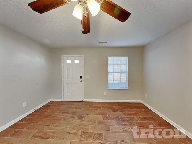 Photo - 2000 Lake Carolina Dr