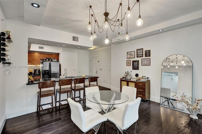 2030 Douglas Rd Unit 401