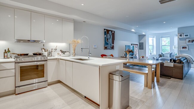 Photo - Luxurious Living in NW DC!