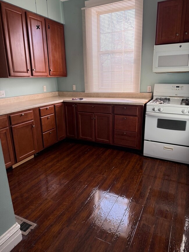 Photo - 6706 Raymond Ave