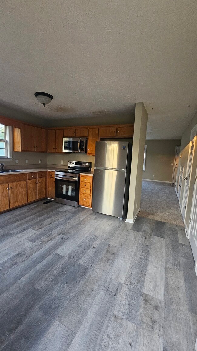 Photo - 138 Fox Creek Ct