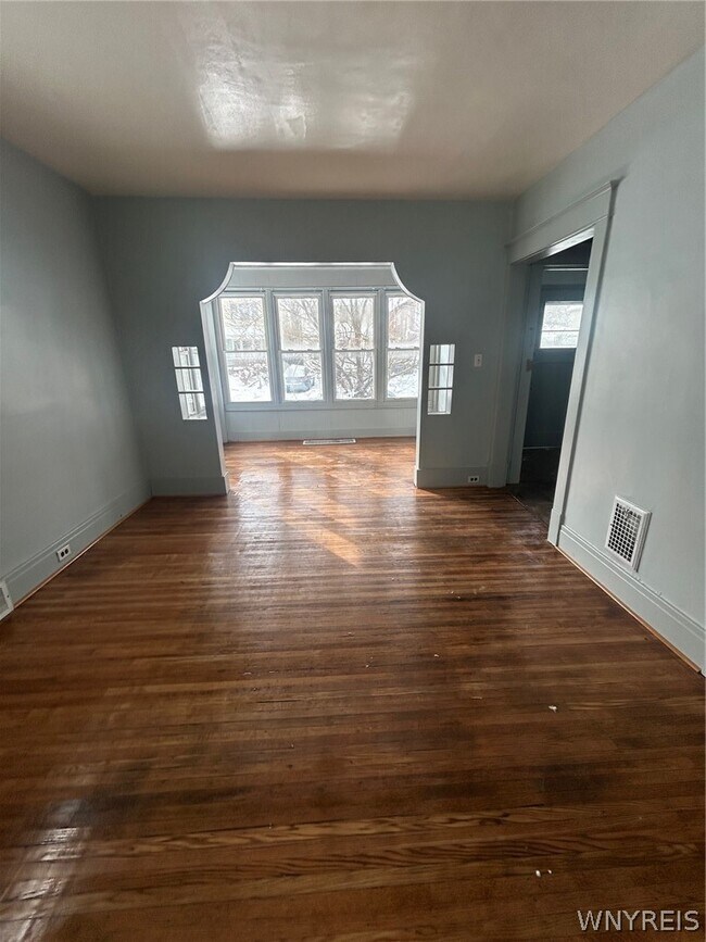 Photo - 74 Philadelphia St