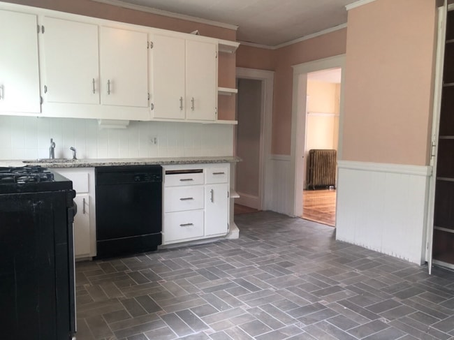 Photo - 9 Tip Top St Unit 1