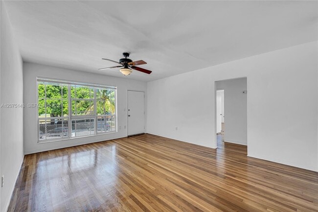 Photo - 800 W 42 St Unidad 1B